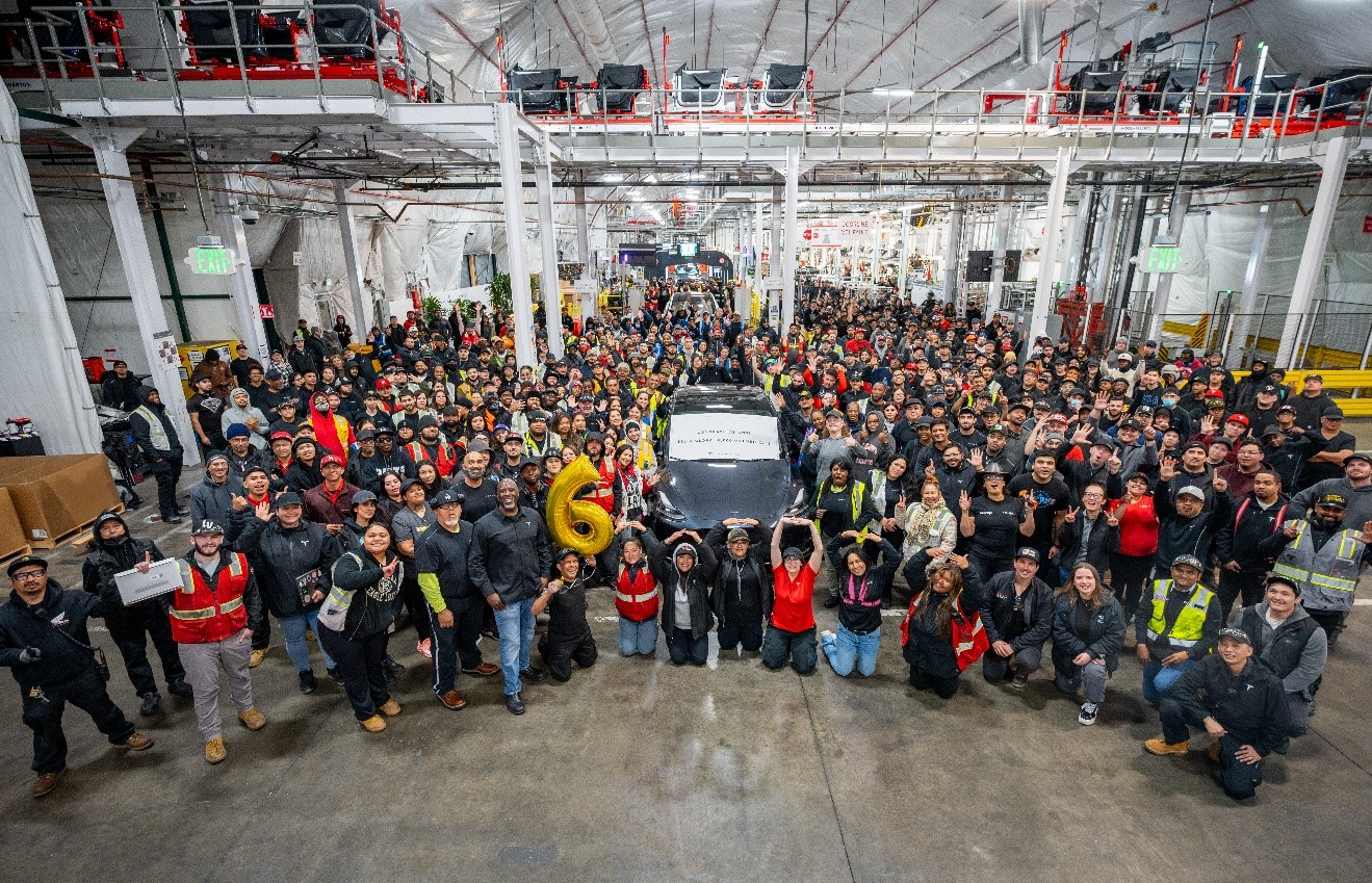 特斯拉攜賽博越野旅行車與熱門車型亮相2024貴陽國際車展，引領未來出行新浪潮